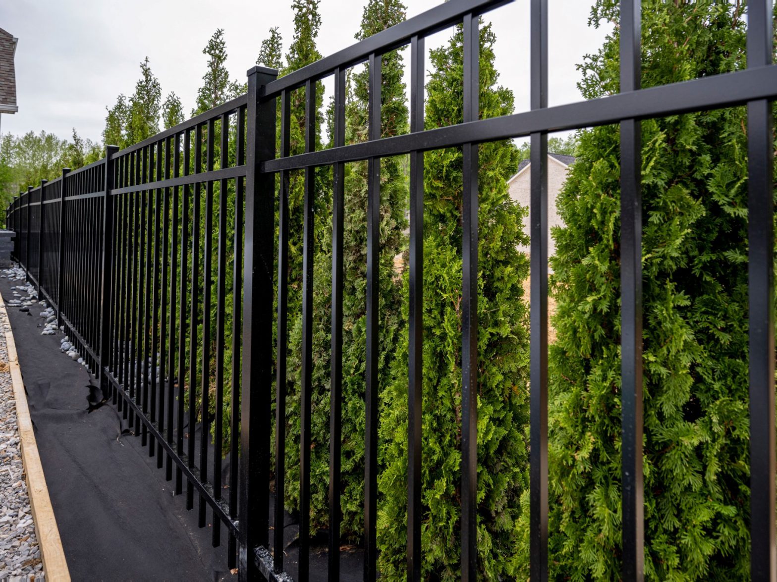 Photo of black aluminum fence